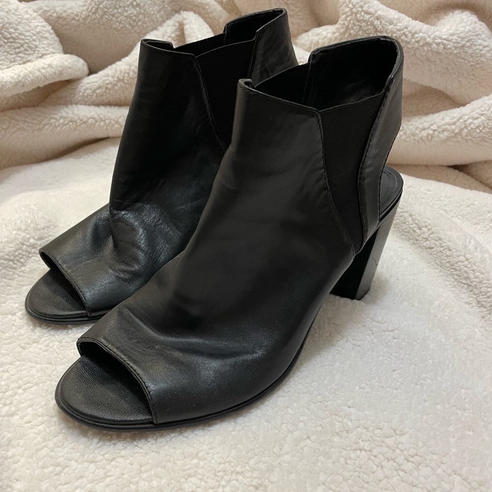 Steve Madden Slip On Block Heels